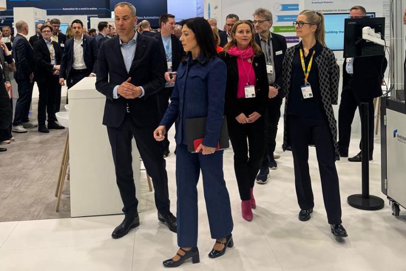 94616890 1a38 434c A841 B563aa7d4865